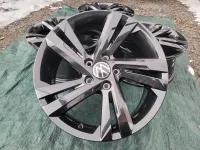 Sada disků Volkswagen VW Golf 8 Valencia Black ET51 7,5J x 17 5H0601025AF | ET51