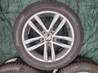 Zimní sada alu kol originál Volkswagen Touran Salvador ET52 6,5j x 17 Pirelli 215/55/17 Volkswagen OEM