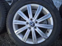 Zimní sada alu kol originál Volkswagen Touran Stockholm ET52 6,5j x 17 Pirelli 215/55/17 Volkswagen OEM